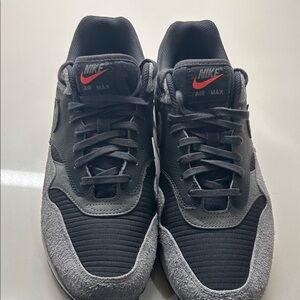 Nike Air Max Charcoal and Black Sneakers